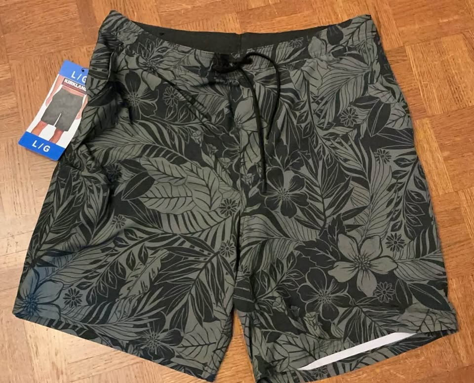 Men’s Large Swim Trunks - photo 2
