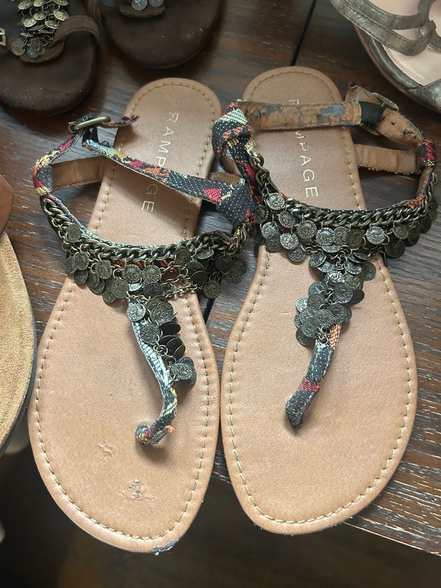 Sandals Bundle Size 9 - Bare Traps, Rampage, Taos, Impo - photo 3