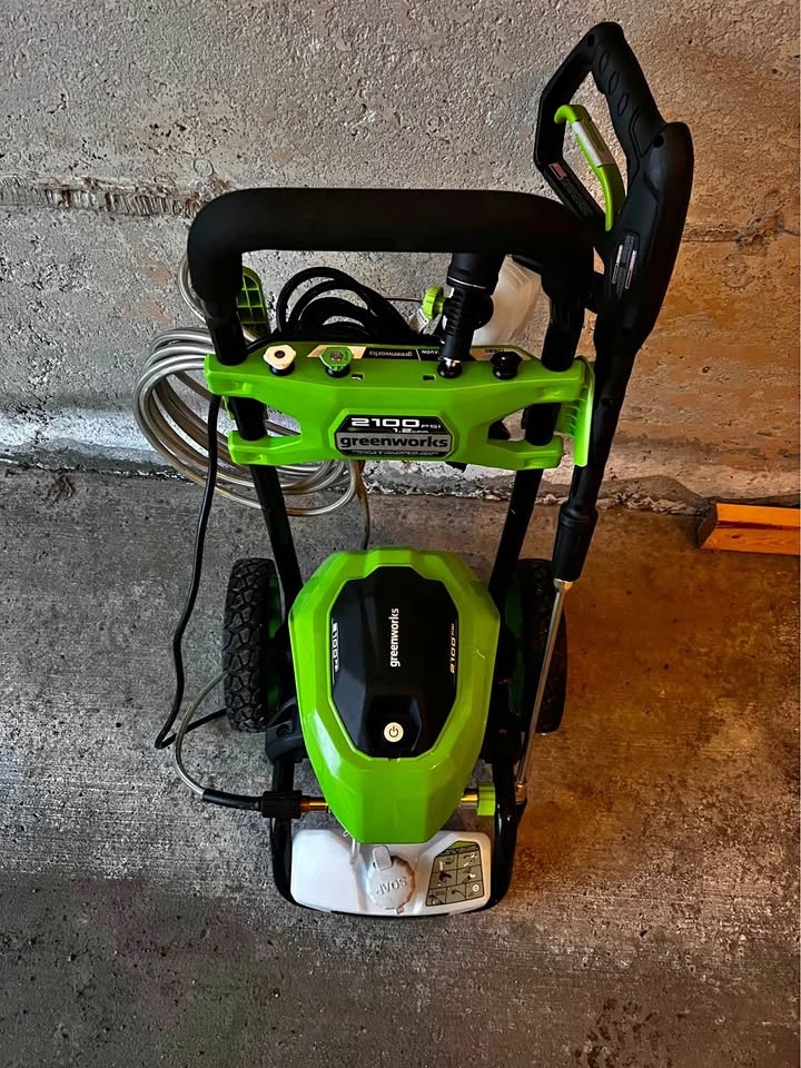 Greenworks 2100 PSI Electric Pressure Washer – Like New