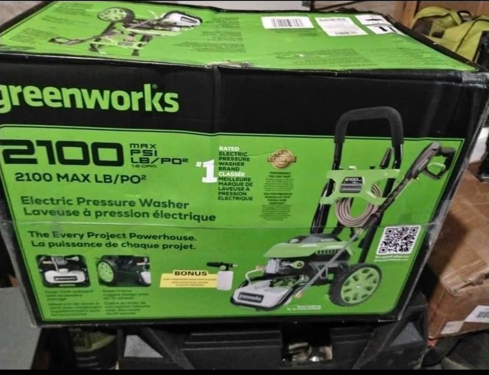 Greenworks 2100 PSI Electric Pressure Washer – Like New - photo 3