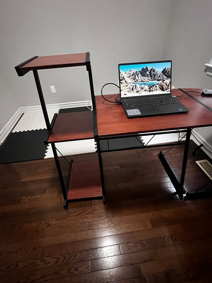 Space-Saving L-Shaped Corner Desk with Built-in Shelves - photo 4
