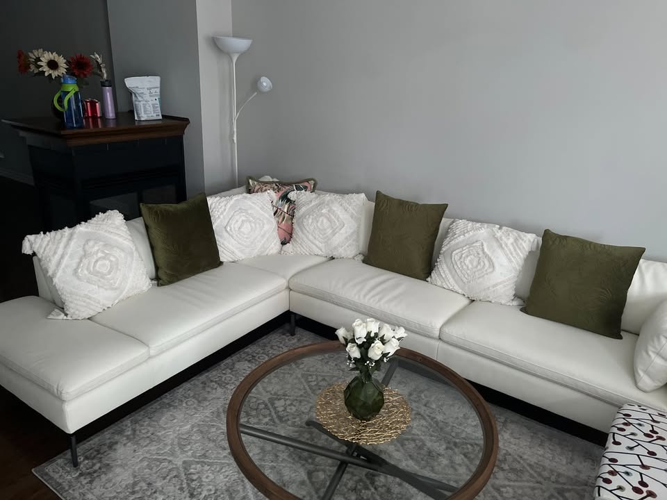 White L-Shaped Sectional Sofa - photo 4