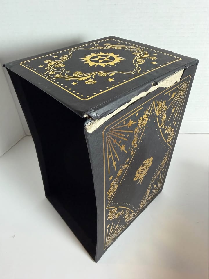 The Return To Caraval Complete Collection Box Set - photo 3