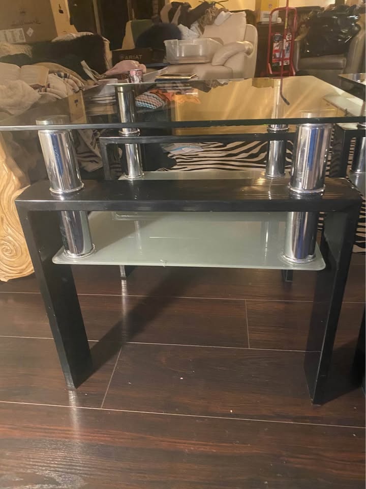 Set of Metal and Glass End Tables 22” x 22”x 22” - photo 4