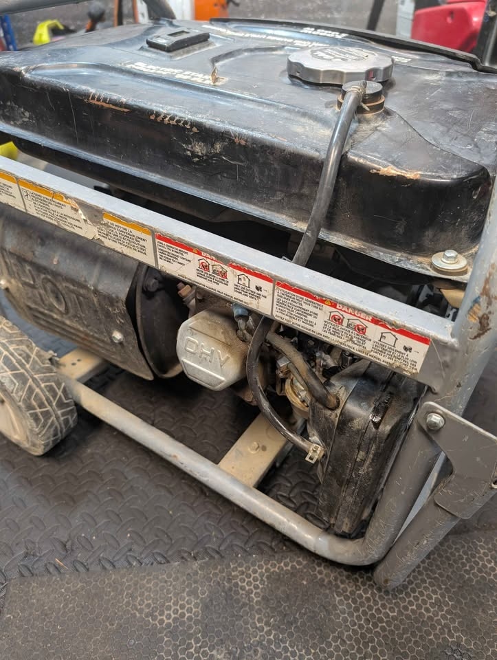 Pro-Point 3000 watt generator - photo 2