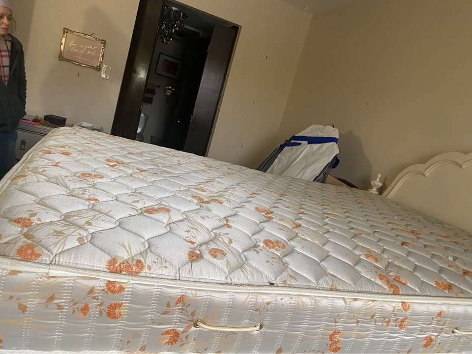 Full Size Innerspring Mattress - photo 2