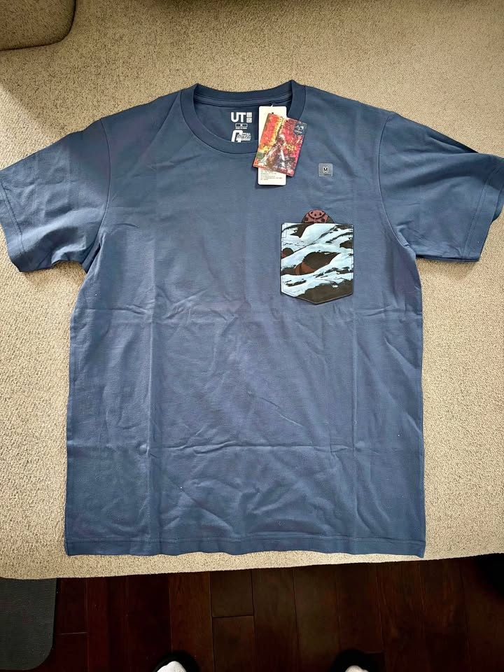 NWT Uniqlo Gundam Men's T-Shirt Size M