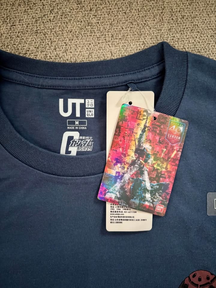 NWT Uniqlo Gundam Men's T-Shirt Size M - photo 3