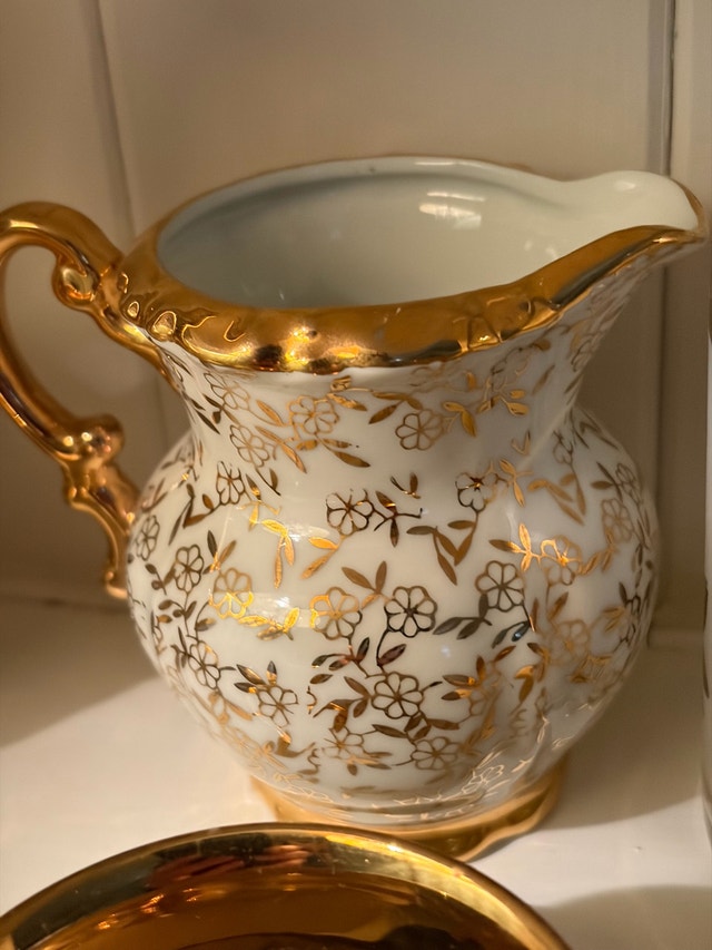 Vintage Fine China Pieces - photo 3