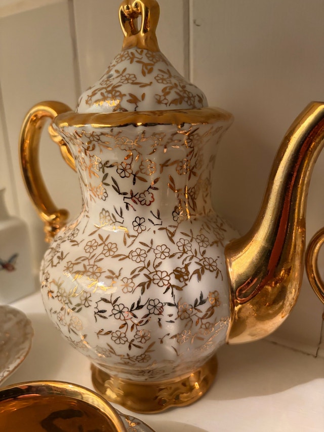 Vintage Fine China Pieces - photo 4
