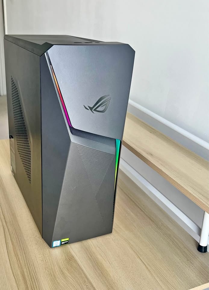 Excellent condition ASUS Strix gaming pc
