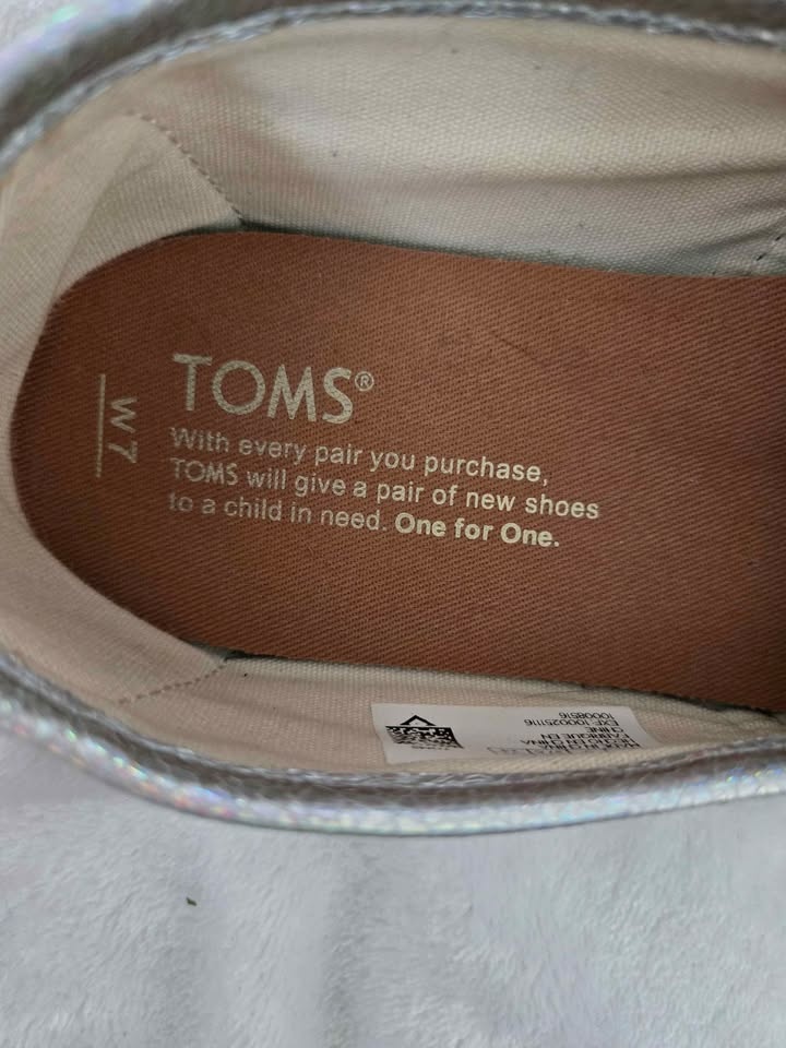 Iridescent Tom's Shoes, Size 7 - photo 3