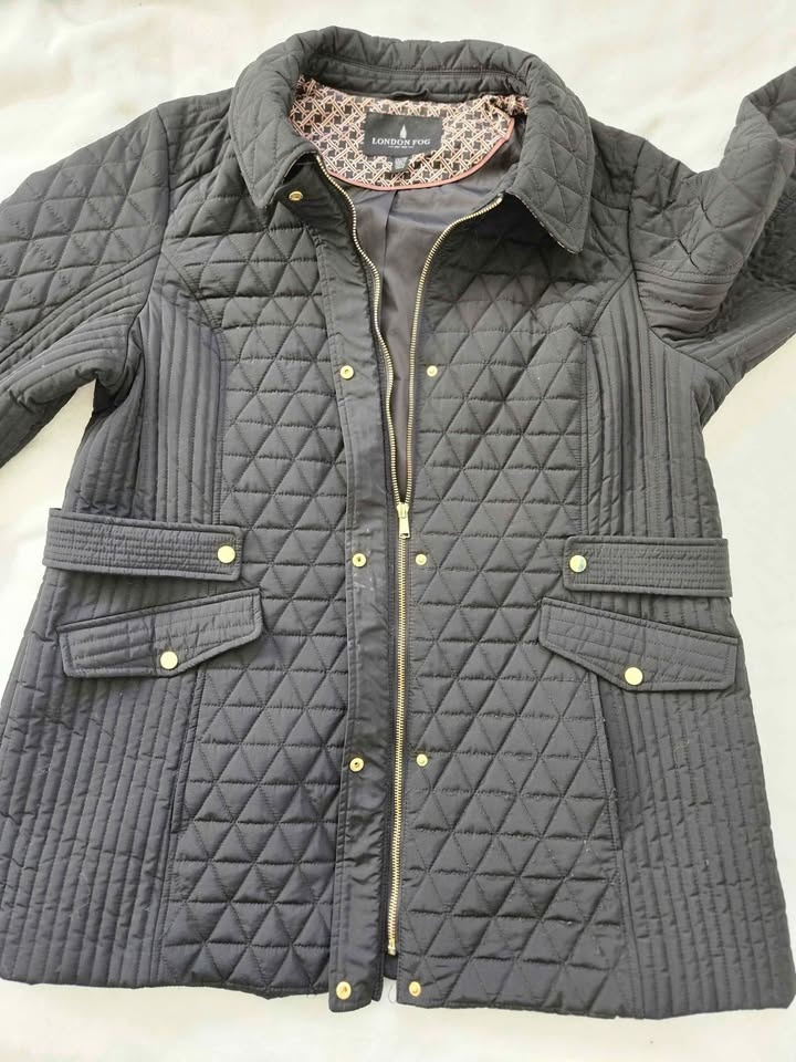 London Fog Black Quilted Coat With Gold Accents, Size 1X - photo 4