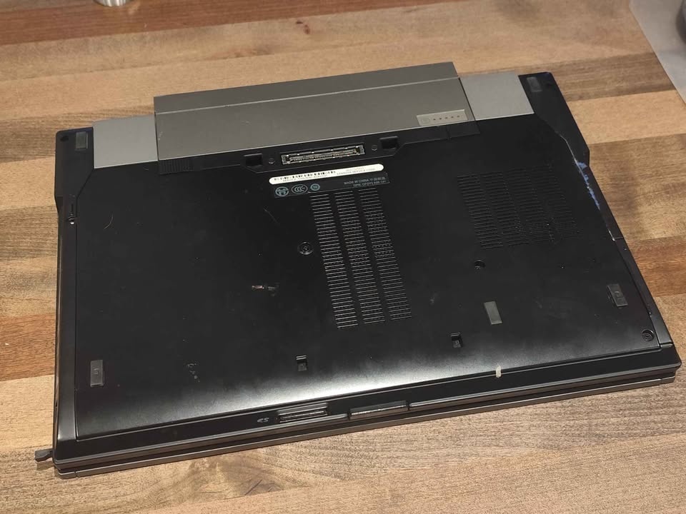 Dell Latitude 6410 - photo 4