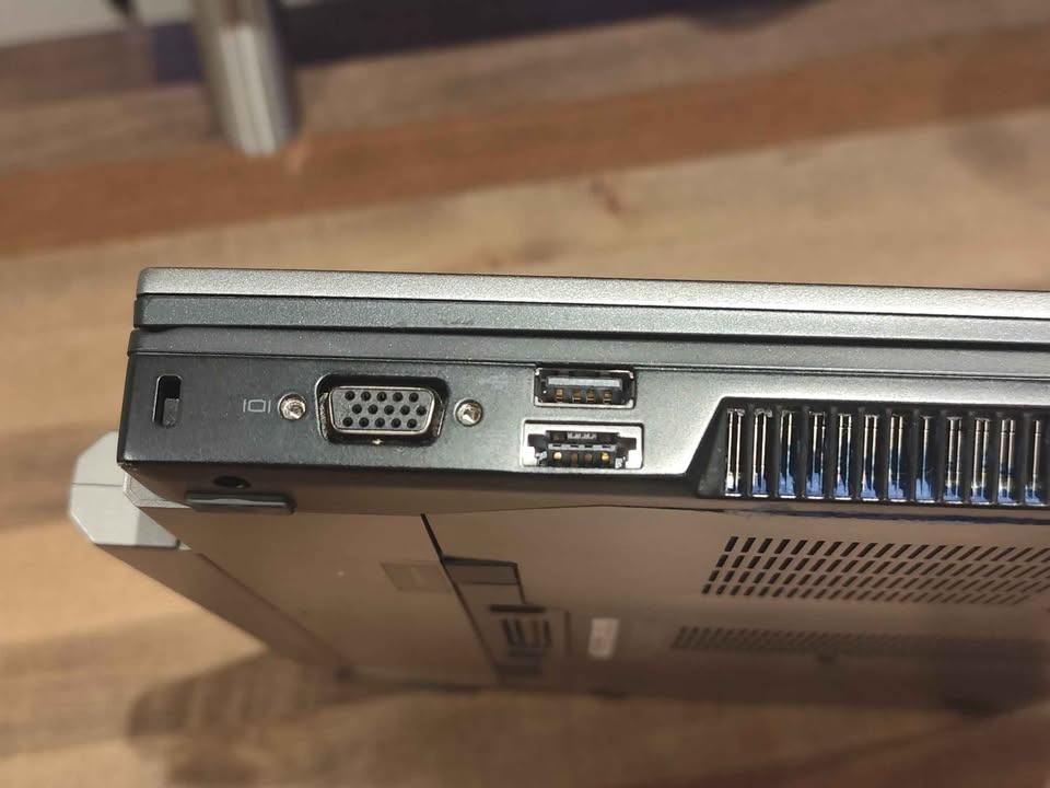 Dell Latitude 6410 - photo 5