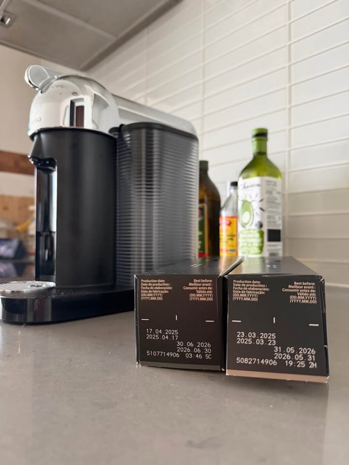 Nespresso Vertuo Machine w/ Coffee Pods - photo 2