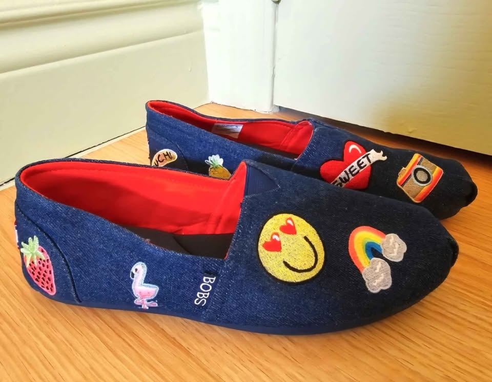 Size 8.5 Sketchers Bobs memory foam denim womens flats - photo 2