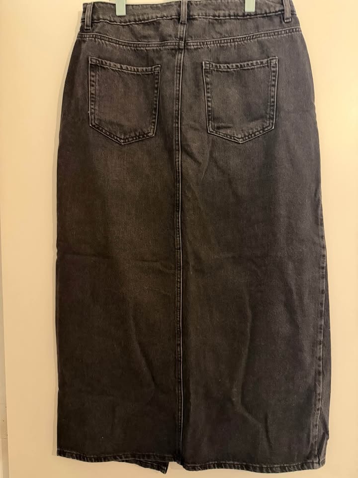 DYNAMITE maxi skirt - large - photo 2