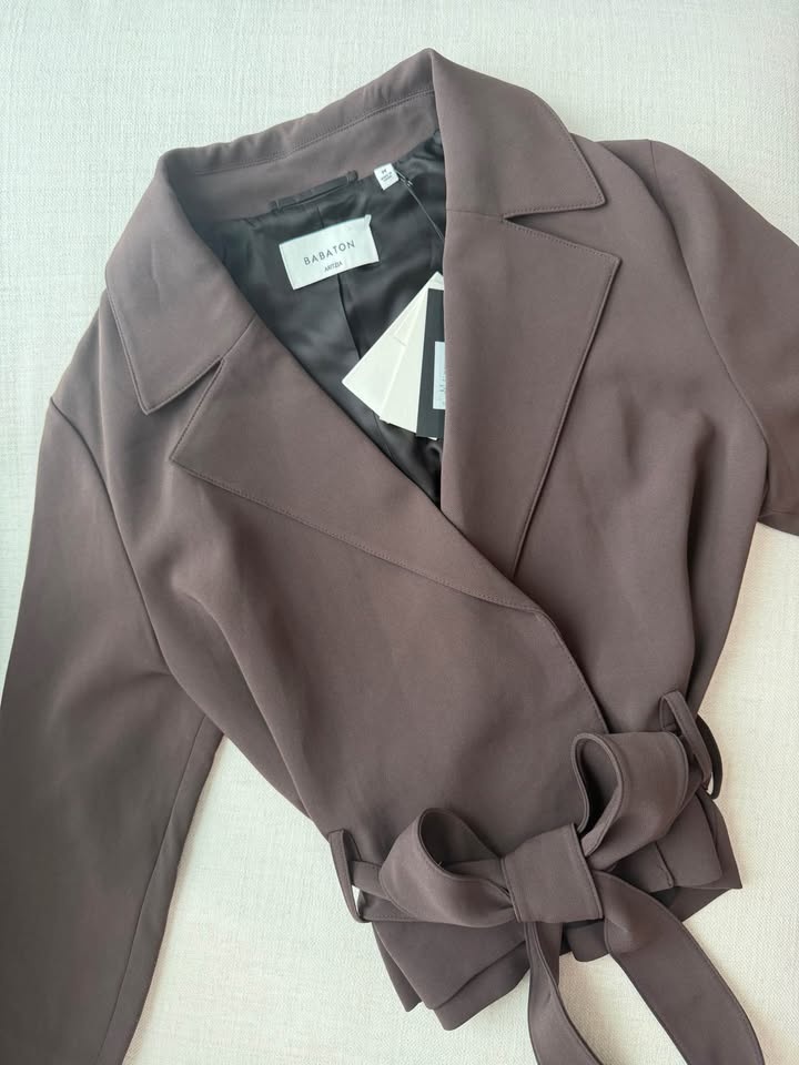 Aritzia Postage Trench Coat Size M NWT - photo 3