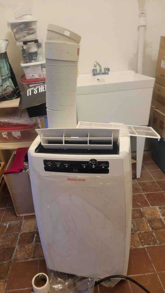 Honeywell Portable Air Conditioner - photo 2