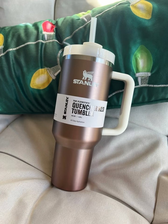 Stanley Tumbler/Quencher 40 Oz - Rose Quartz Glow