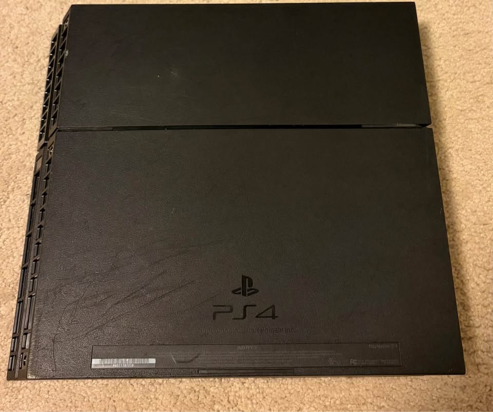 Sony PlayStation 4 Console Bundle (PS4) – Ready to Play - photo 4