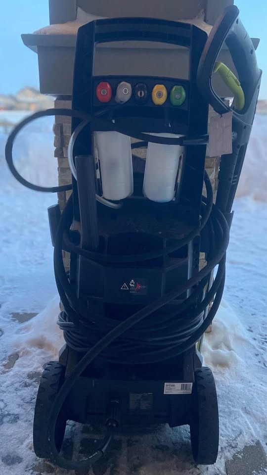 SunJoe Electric Pressure Washer (Light Use) - photo 2
