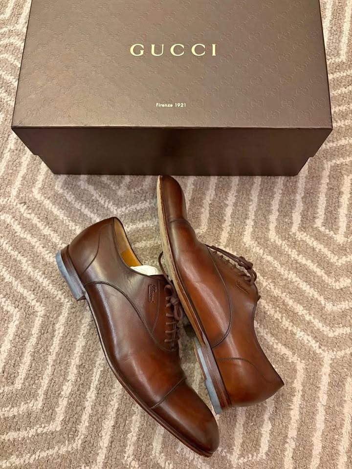 Gucci Men’s Leather Dress Shoes – Brown