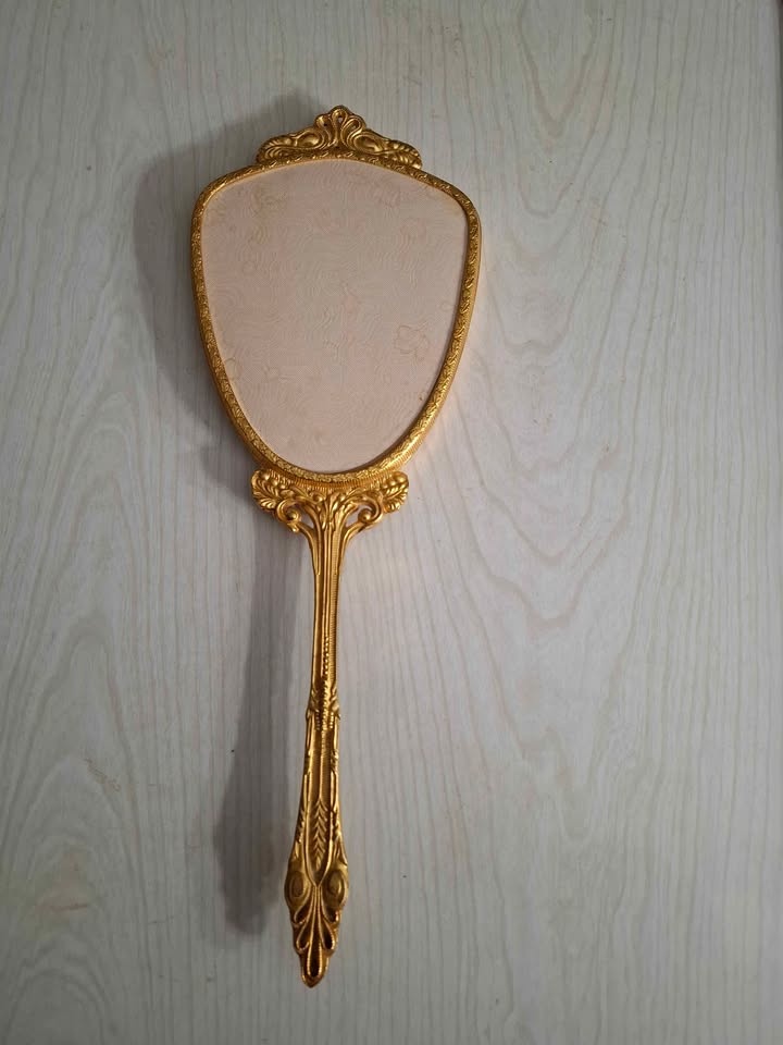 Hand Mirror - photo 2