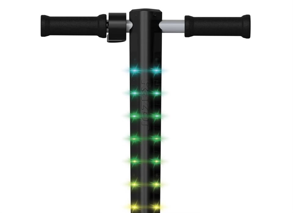 Razor Power Core E90 Lightshow Electric Scooter - photo 3
