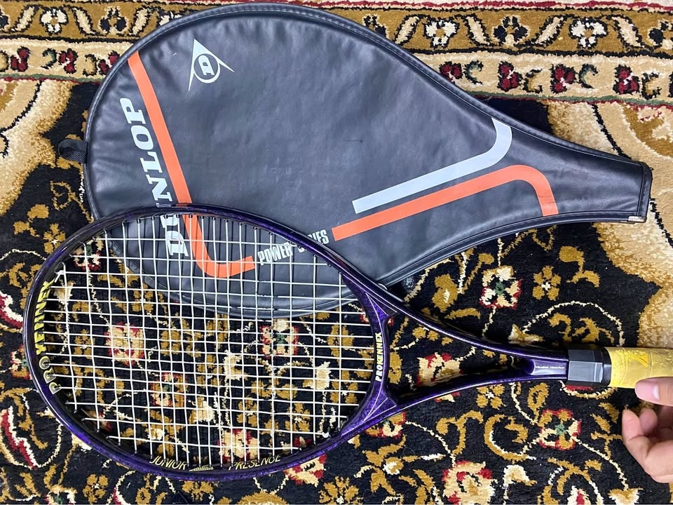 Pro Tennis racket with cover