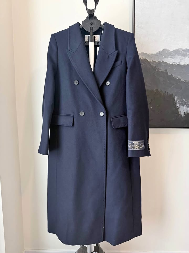 Aritzia Constant Coat - Luxe Wool Cashmere Size L NWT
