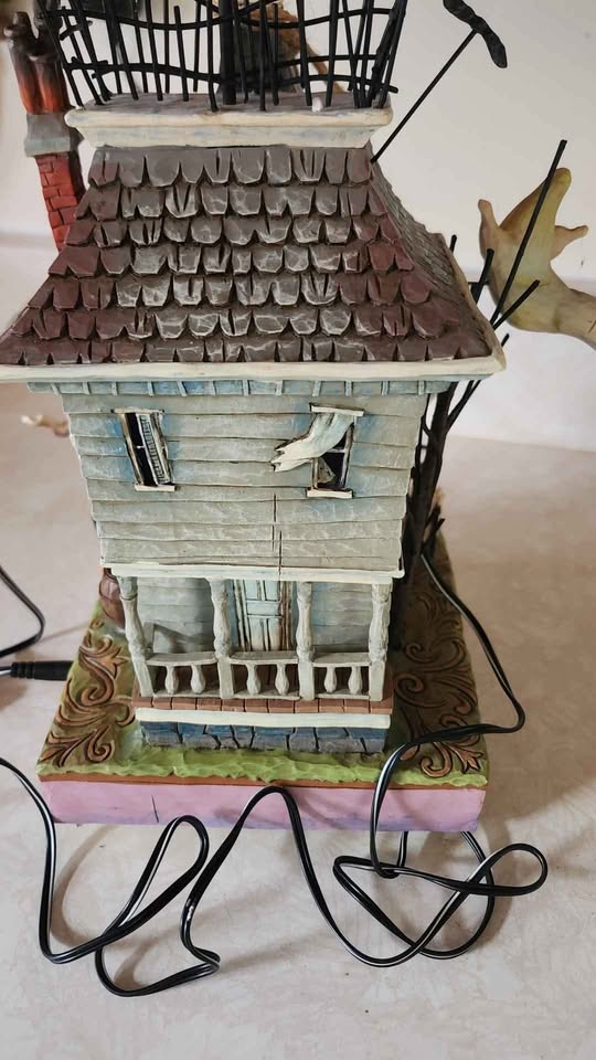 Collectible Jim Shore Haunted House - photo 5