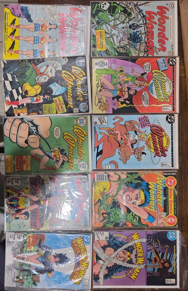 10 Wonder Woman Comic Book Collection - photo 2