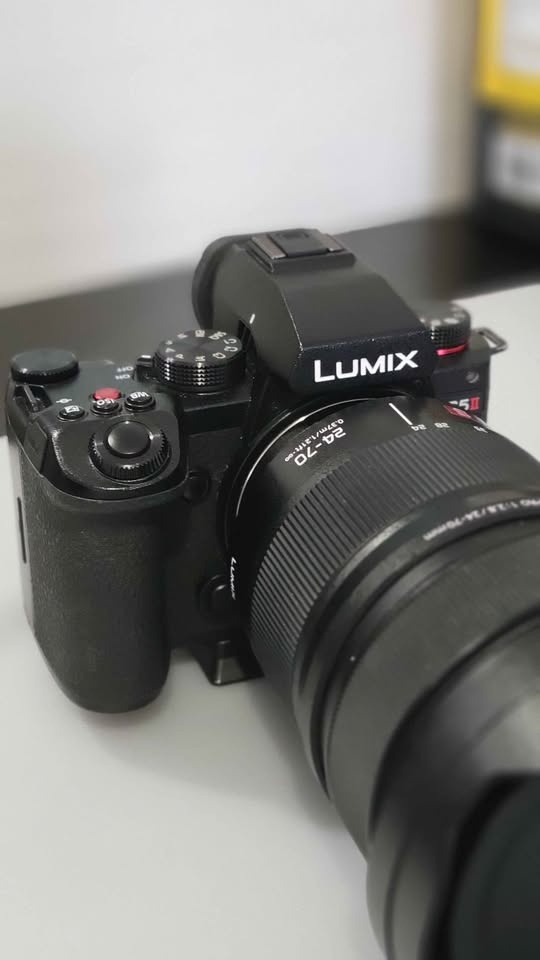 Lumix S5 II Camera w/ Lumix S PRO 24-70mm f/2.8 - photo 3