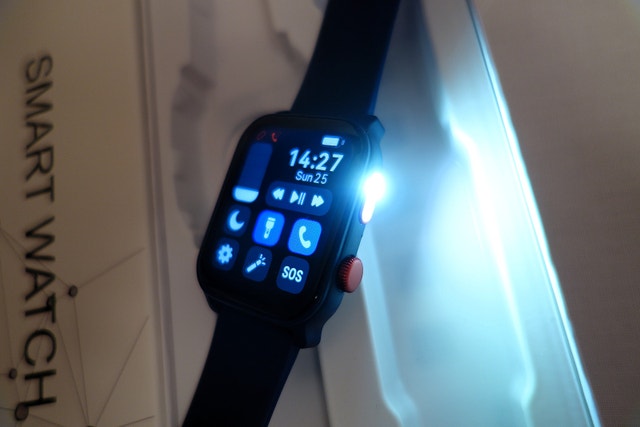 HT23 Smartwatch with UV Light, HR & SpO2 Monitor - photo 4