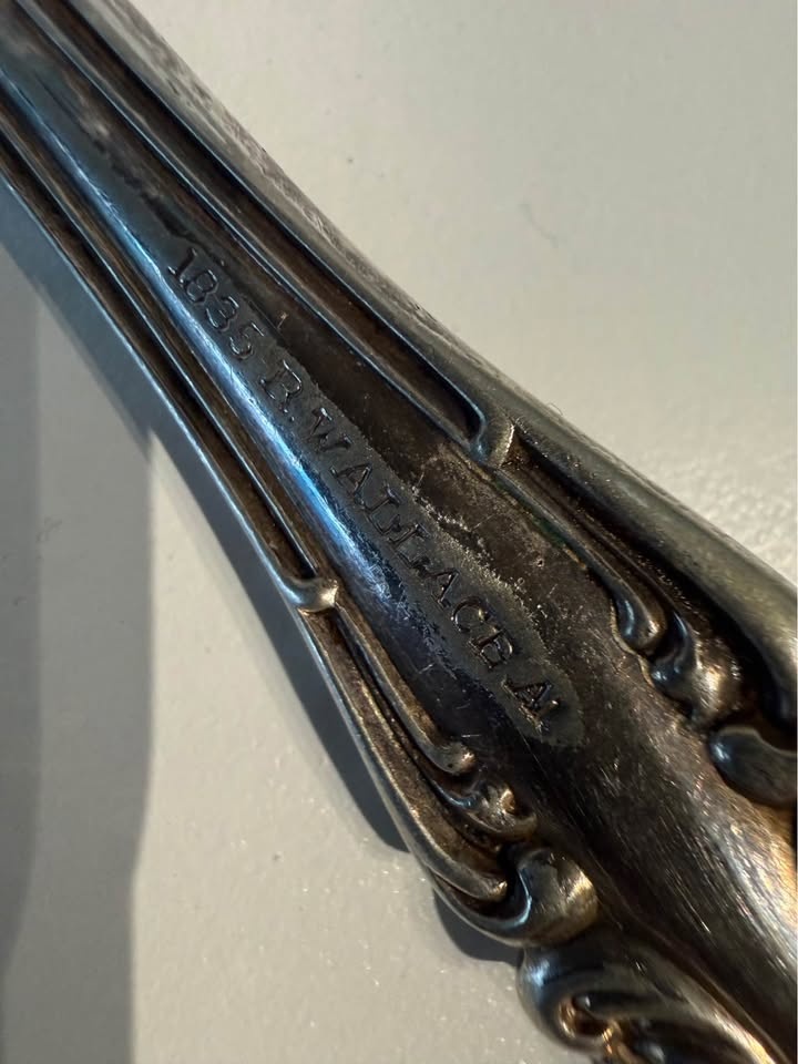 Antique R. Wallace 1835 A1 Silverplate Serving - photo 2