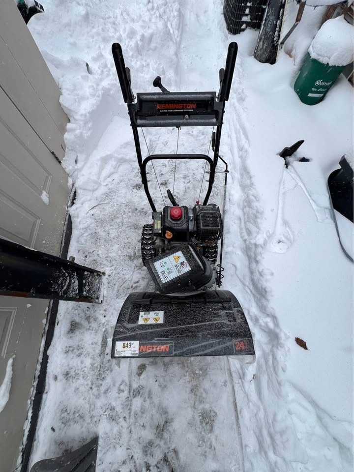 Remington 24 inch Snow Blower w/ Electric Start - photo 2