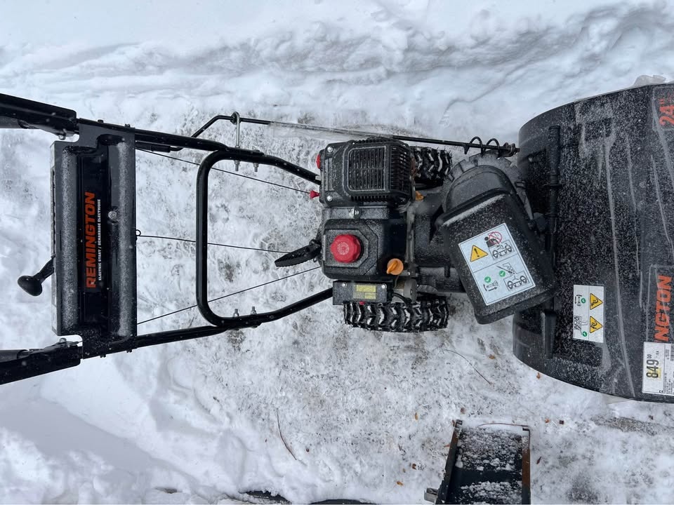 Remington 24 inch Snow Blower w/ Electric Start - photo 5