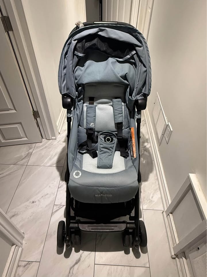Maxi Cosi Compact Stroller (Airplane Approved) - photo 2