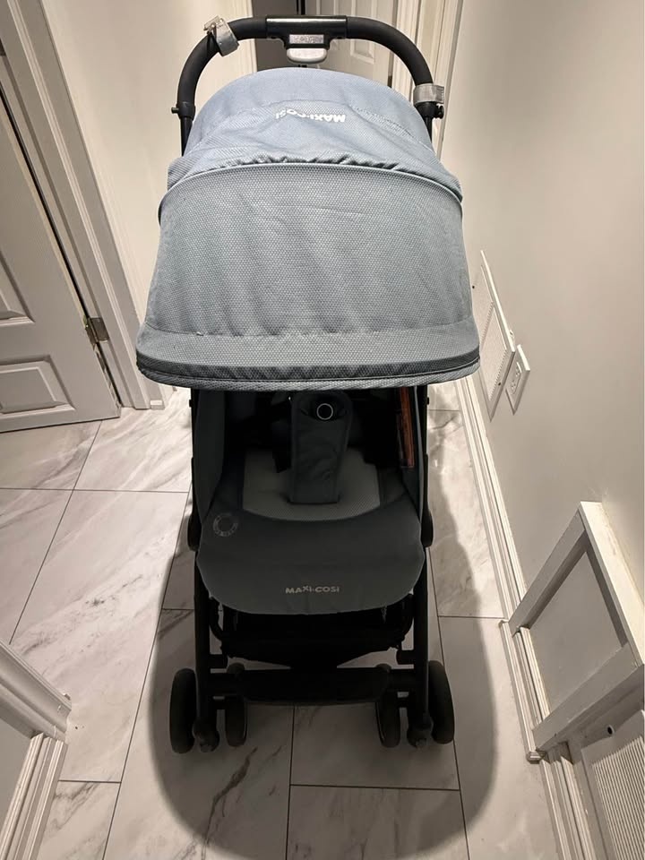 Maxi Cosi Compact Stroller (Airplane Approved) - photo 3
