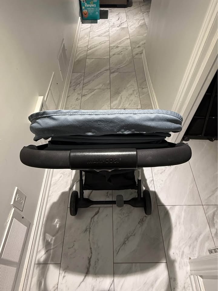 Maxi Cosi Compact Stroller (Airplane Approved) - photo 4