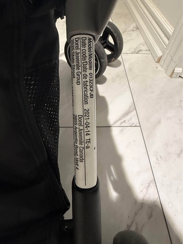 Maxi Cosi Compact Stroller (Airplane Approved) - photo 5