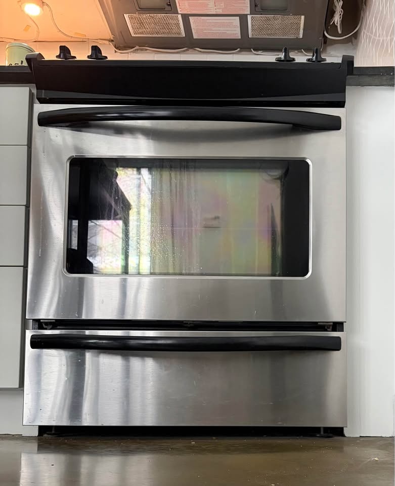Frigidaire Electric Range - photo 3