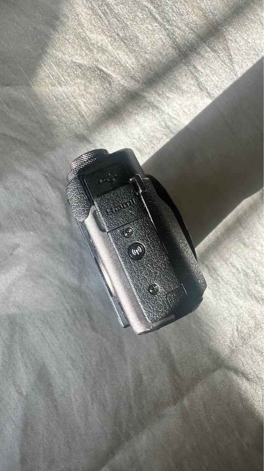 Canon PowerShot G7X Mark II + Extras - photo 4