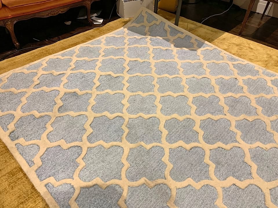 Beautiful Safavieh Rug for Sale