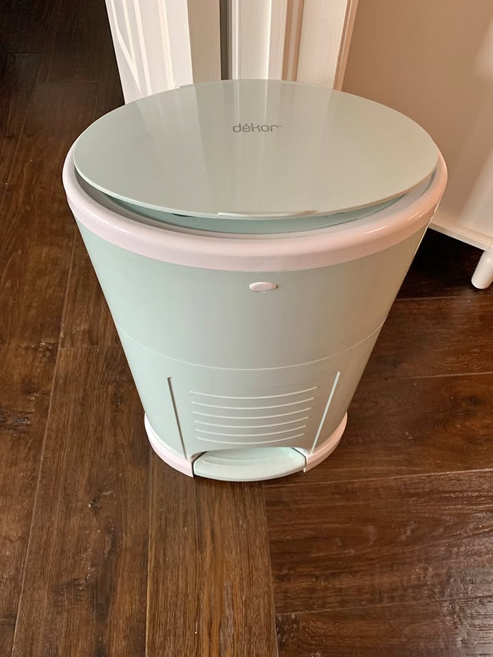 Dekor plus pale green