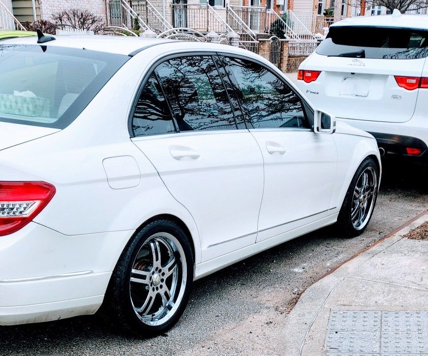 2010 Mercedes-Benz C-Class - photo 3