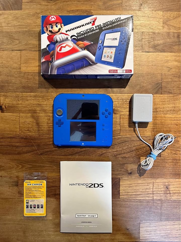Electric Blue Nintendo 2DS
