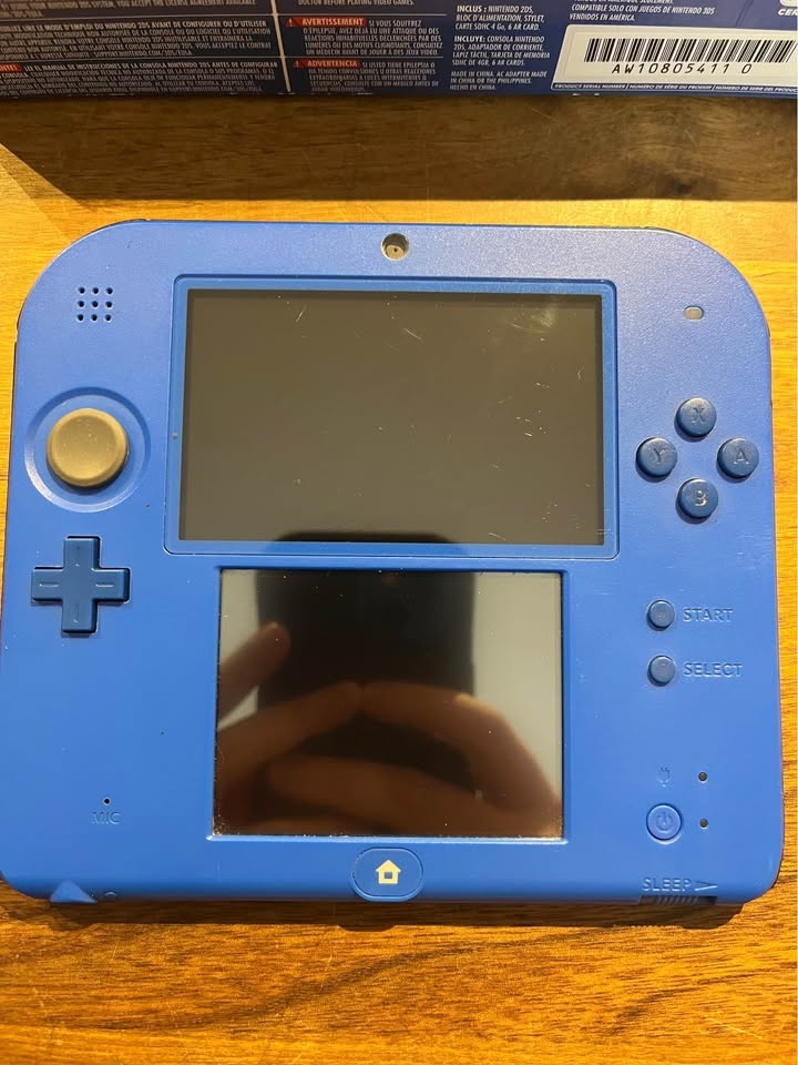 Electric Blue Nintendo 2DS - photo 2